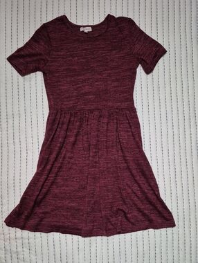 Stevie Hender Marled Burgundy Short Sleeve Knit Sweater Dress